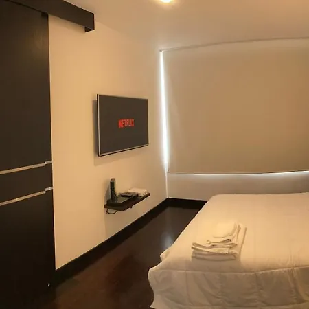 Suite Con Jacuzzi - Torres El Bosque, Quito